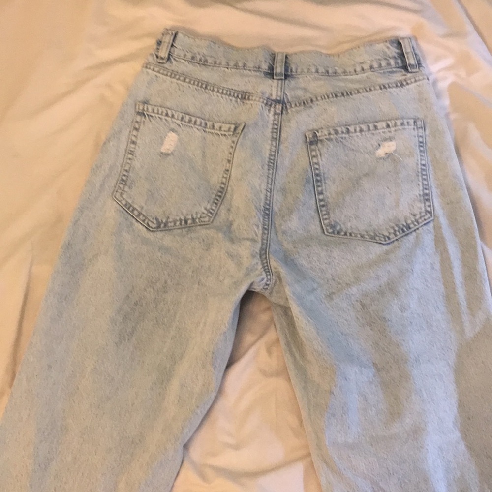 distressed mom jeans - Picture 2 of 3